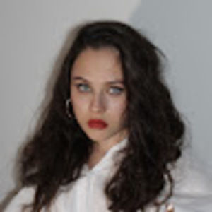 Meet your Posher, Alexandra